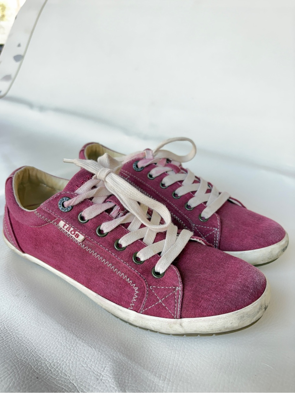 Taos Star Burgundy Canvas Sneakers